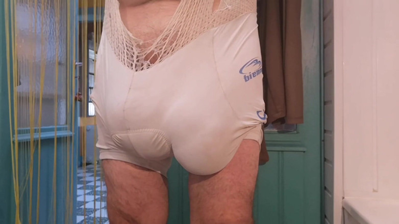 Monster_Meat_: Frecher XXXLarge papi für dich