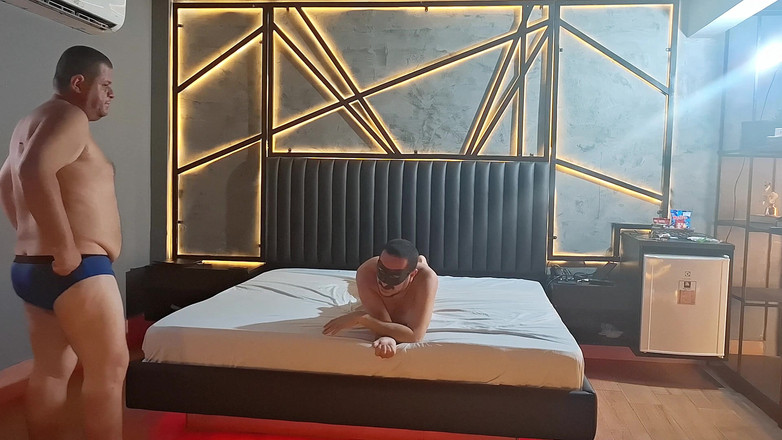 Punchbagplz: Bez ostrzeżeń - tajna kara niedźwiedź gliniarza