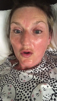 Muka orgasme bertelanjang panas dan berpeluh saya