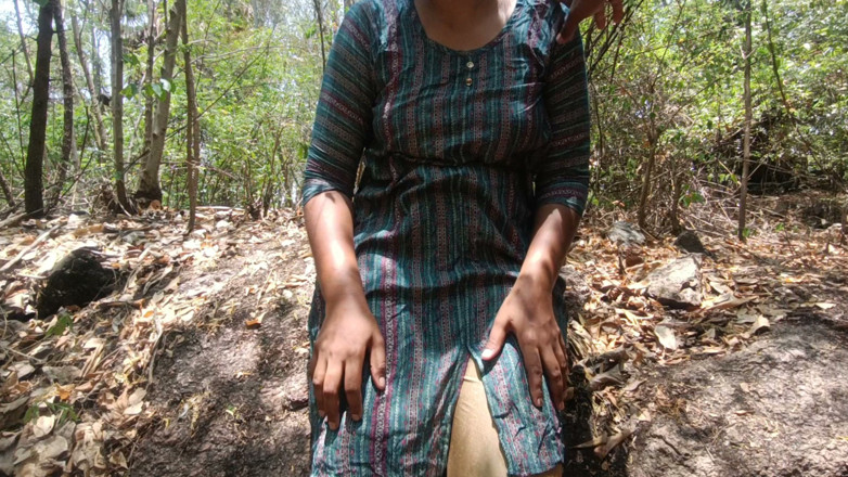 XtremeBabe: jangal ke baahar men apratyashit anubhav