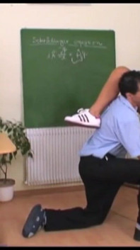 Klassenzimmer-sex mit sehr geilen mädchen, eifrig nach harten schwänzen 10