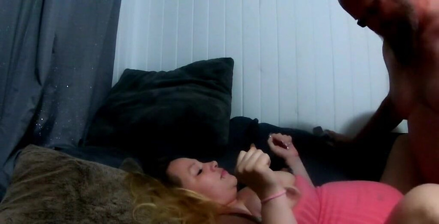 ScaninForFun: Baise sur le canapé