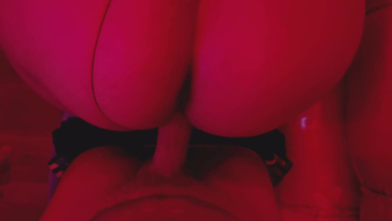 Majda Arabic: Une ARABE SE FAIT BAISER PAR UNE MILF ARABE SEXY