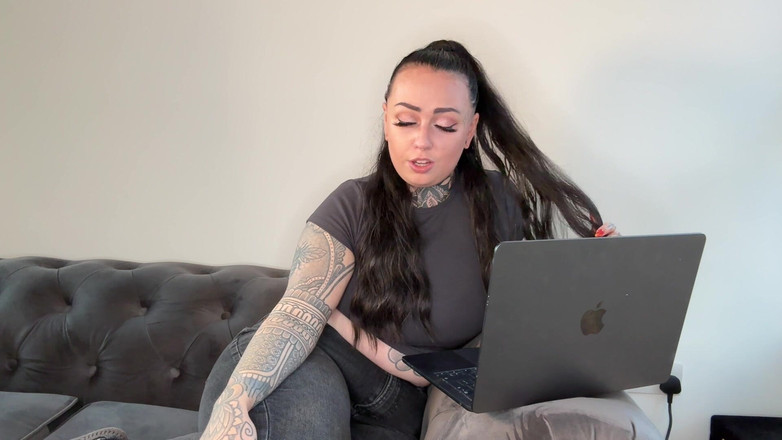 Miss Valentina: Nakupování Spree Findom Drain