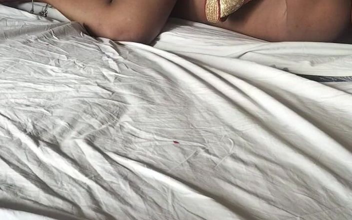 Funny couple porn studio: Tamil-meisje blacmail hun huiskeeper