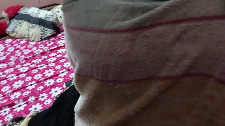 Reshmahotever: Majitel domu šuká Desi Holku