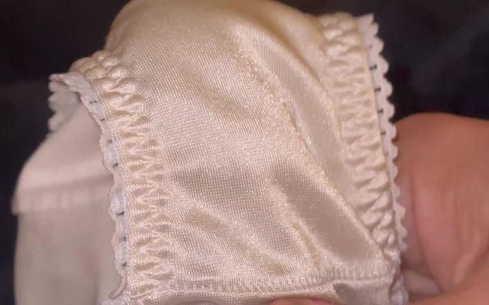 Bigbrook45: X suegra satén bragas cum