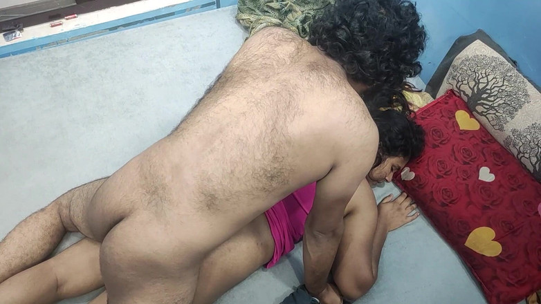 Vaigavarun45: Rekaman seks romantis pasangan malayali yang lagi asik dientot habis-habisan...
