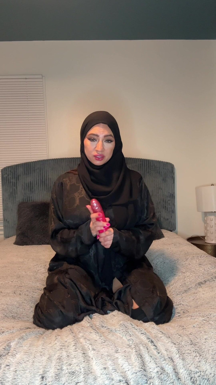 Sasha Pearl: Instrucciones de paja árabes en Abaya