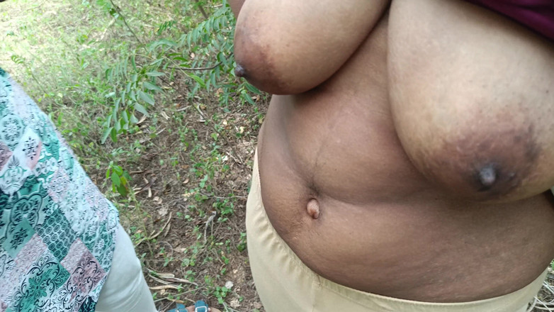 Magilmathi: Outdoor Lesbian Romance