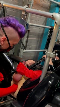 Latexové sestry pěstí jejich gimp