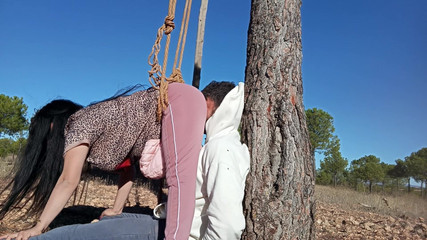 fartingclub01: 彼の顔の前でおならをしながら、私はお尻と木でそれを潰している