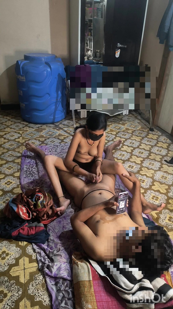 Desishycouple: 그녀의 BF가 첫 섹스를 녹음하기를 원하는 Shivani