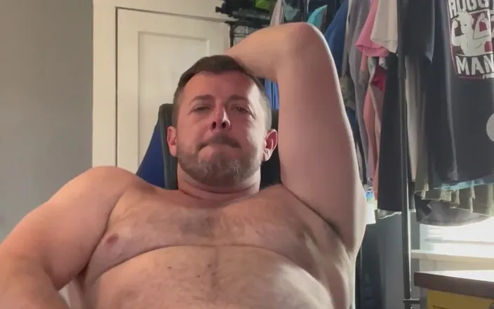 Grant Acres: Lunch Break Jerkoff Session with a Five Day Load