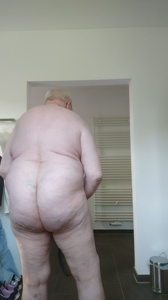 Karlchengeil: 너무 발정난 것에 대한 처벌과 벨트