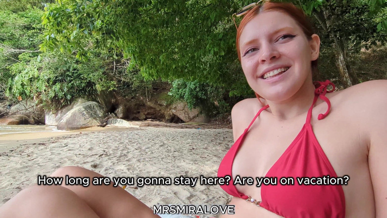 Mira Love: Sahilde bir kızla flört ediyorum... Beni sikişmek için banyoya götürüyor