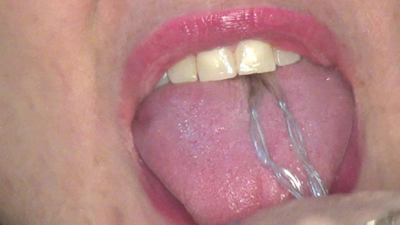 Angel eyes studio: Prima!! Endloser Deepthroat mit einer sehr langen Lichterkette!