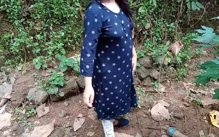 Queenrima: Bhabhi Booked on the Road for 500 Rupees and Fucked at...