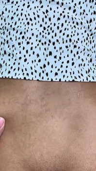 Hari ini temanku yang seksi terlihat sangat hot