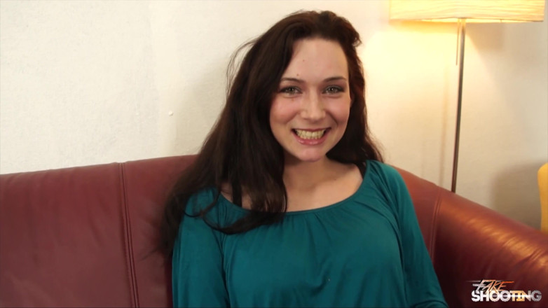 Czech Pornzone: Hot brunette in high heels wish to be model but...