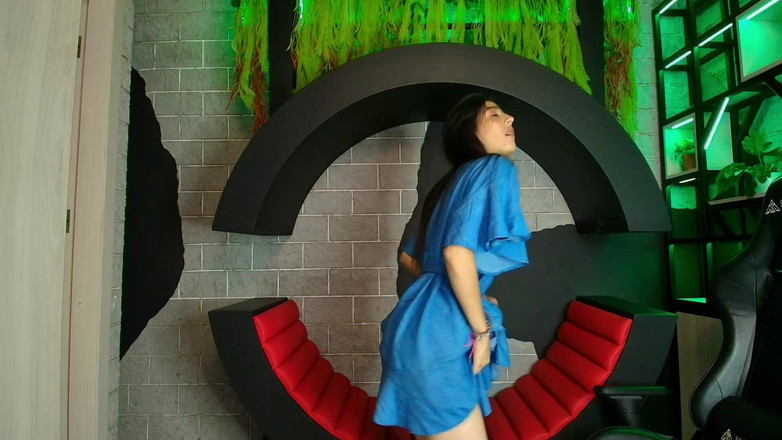 Adhara Hamilton: Sekstieners Naakte Dansshow