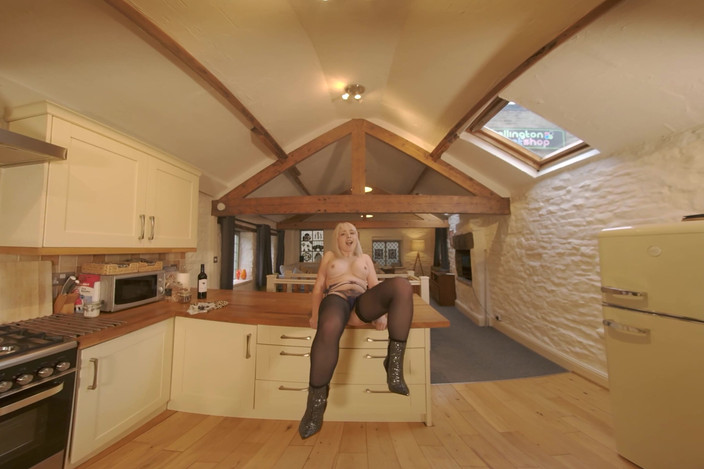 WankitNow VR: 체리 잉글리시 - 보고 싶어, 단계 형제?