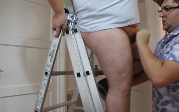 brummieboi89: 대물 자지를 빠는 사다리에서 포르노를 하는 Brummieboi