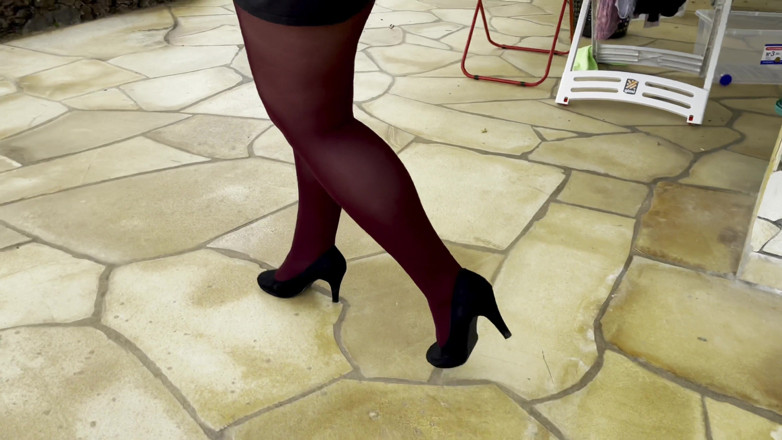 Tights free: Seluar ketat merah kegemaran saya