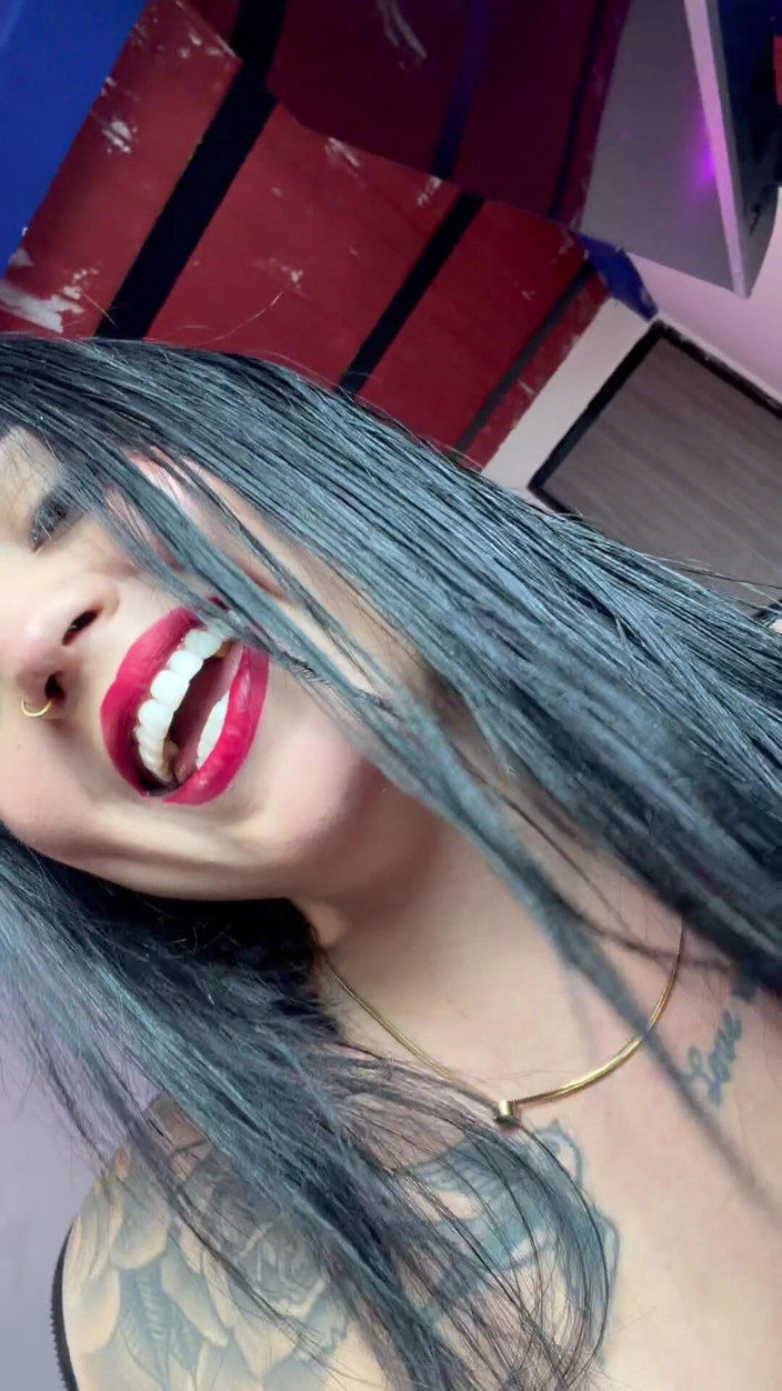 Dannax love: Big Dildo in My Ass