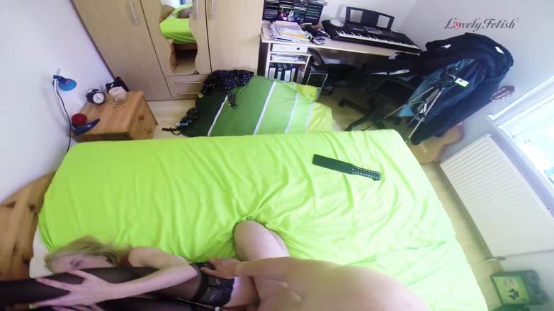 Fuck n Fetish: Blondes tittenmädchen hart gefickt