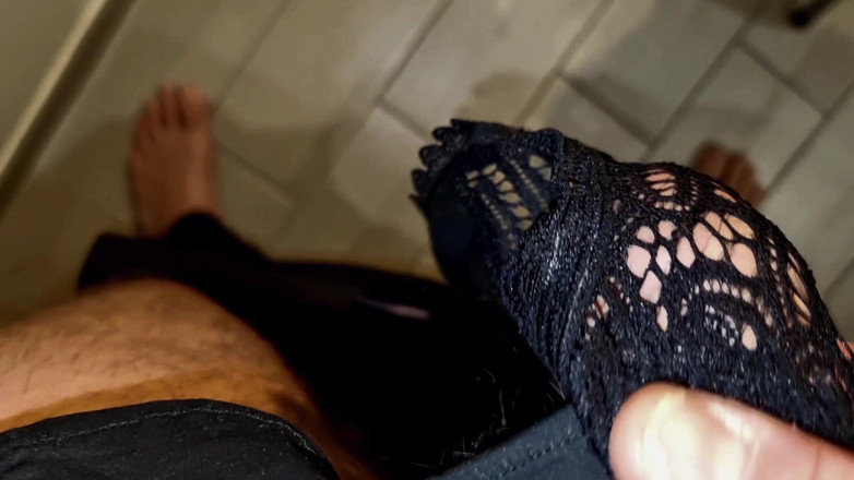 Alexander Audran: Encontrei a calcinha molhada da madrasta e eu gozei nela -...