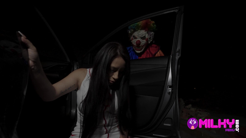 Milky Peru: Namorada rabuda é arrastado para a Clínica do Terror - Halloween