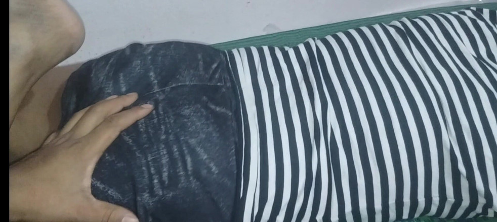 Uttar dinajpur: Viral village bhabhi hermanastro folla dormitorio