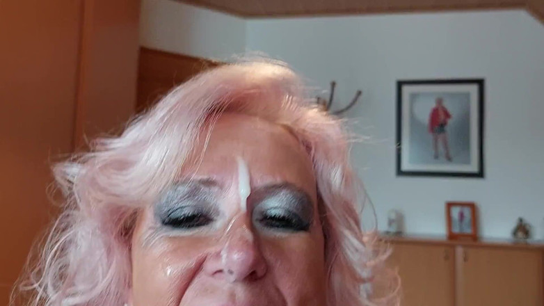 PureVicky66: Professional German Blowjob Granny