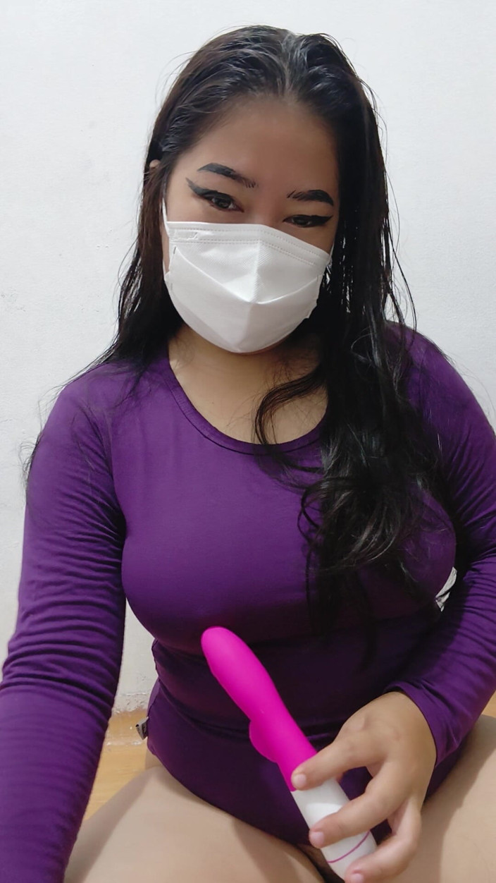Purple sex: Widow Teases Playing Pussy Alone