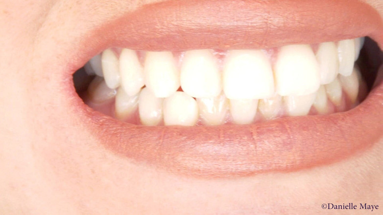 DanielleMaye: Khám phá miệng danis cổ họng