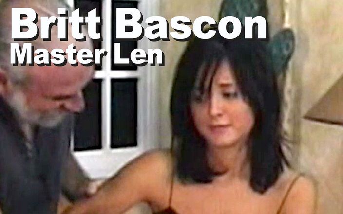 Picticon bondage and fetish: Britt Bascon &amp;amp; meester Len krijgen billenkoek uitgekleed, gedisciplineerd