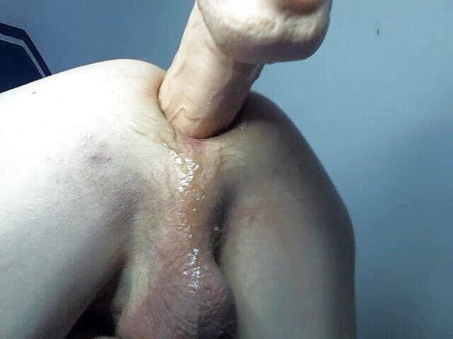 MeandI2: Naprawdę duży dildo w mojej dupie