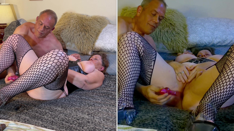 Carmen Angel: Puszczalska babcia Carmen: Dwa dildo przejebane i cipki lizał