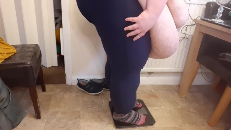 SSBBWLadyBrads: Mój pierwszy raz waży zysk lub stratę wideo