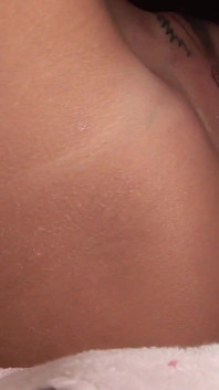 Tabitha é uma loira peituda ansiosa por porra