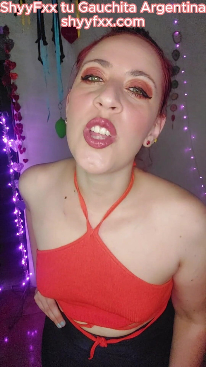 Tu Gauchita Argentina: 我的绿帽老公的极端女性化！我也给他化妆！JOI 阿根廷