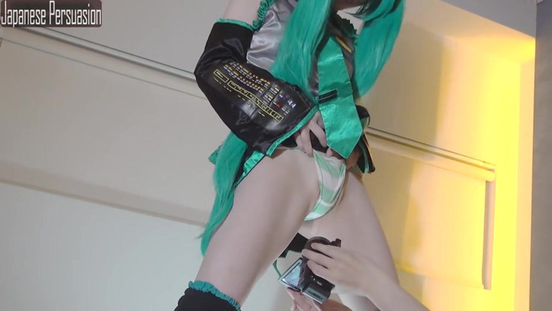 THAT'S WHAT SHE SAID: Miku Cosplayer Returns Remastered - Classic Miku Costume with Solo Play...