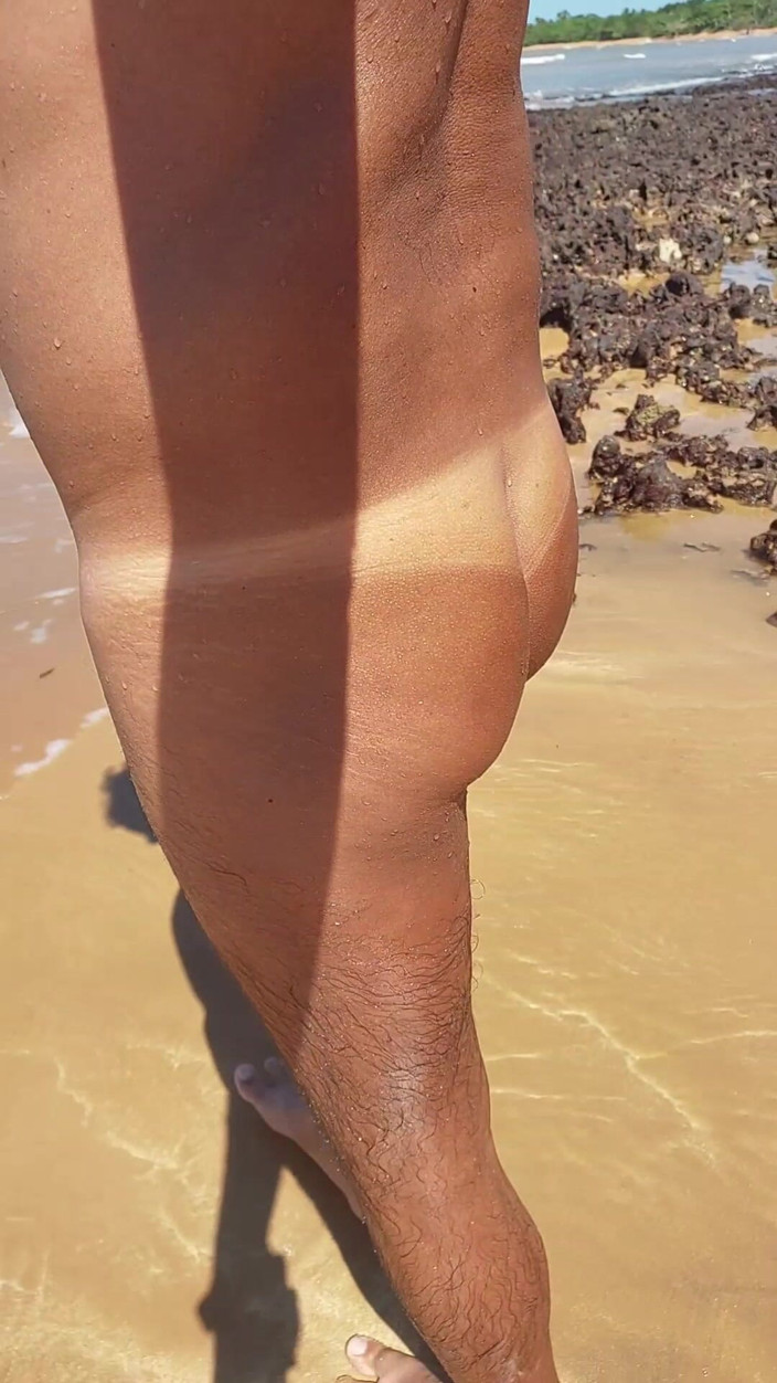 Ladysilvas: Ladysilva Walking Naked on the Beach Showing off Her Tanned...