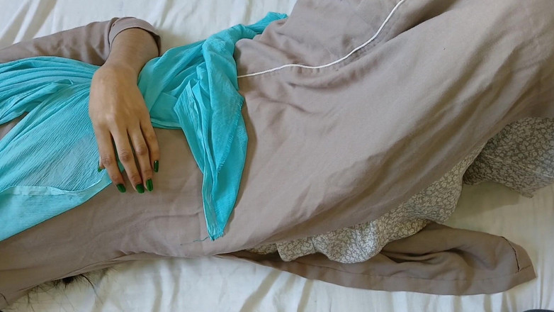 Desifilmy45: Mi india dadi gran culo folla con hindi audio porno...