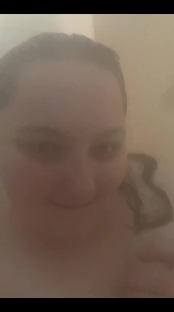 SexyBreedingBbw: BBW Plays in the Shower
