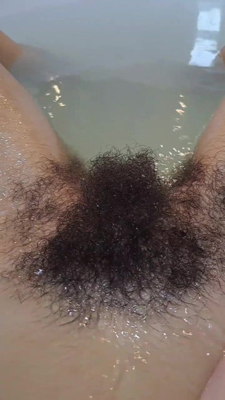Cindytruebush: Hairy Girl Washing Her Big Bush