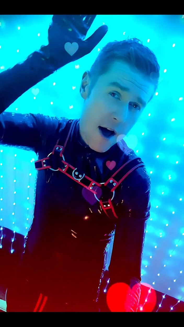 Roman Heart: My New Latex Rubber Blackstyle
