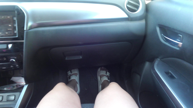 AmayaMori: Pinay indická manželka masturbuje v mém autě si hraje se...