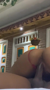 Erkek arkadaşımın en iyi arkadaşı amımı sert sikiyor ve içine boşalıyor (dölleme)